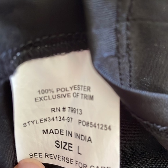 Oh Baby by Motherhood Lace Floral Blouse - Picture 6 of 6